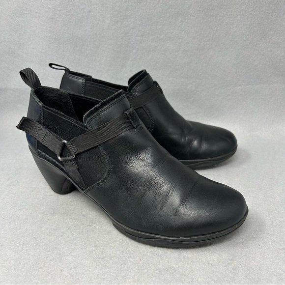 Merrell Evera Rush Women’s Black Leather Stretch Heeled Ankle Booties Boots SZ 8 - Picture 1 of 13